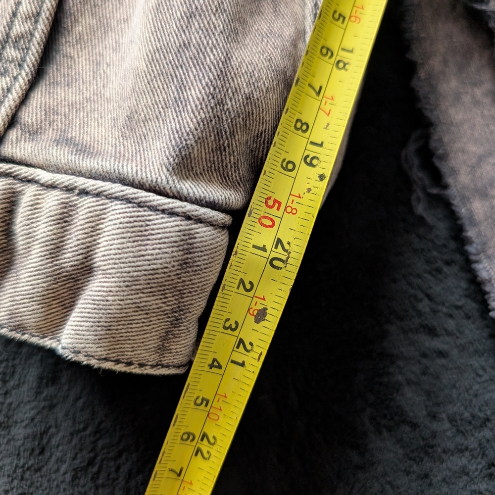 Distressed Brown Cropped Denim Jacket Raw Hem Grunge Indie Street Sz L Acid Wash - Picture 10 of 11